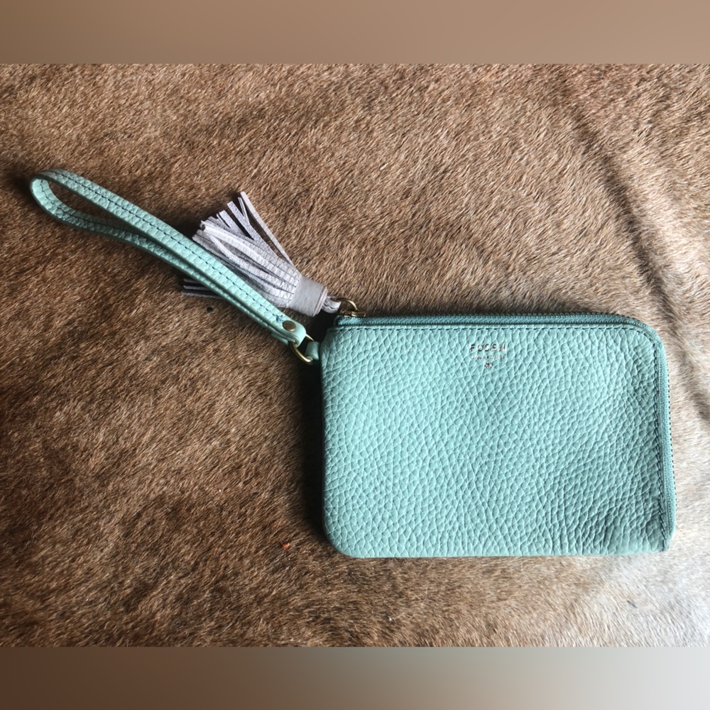Fossil Teal Wristlet- Excellent Condition